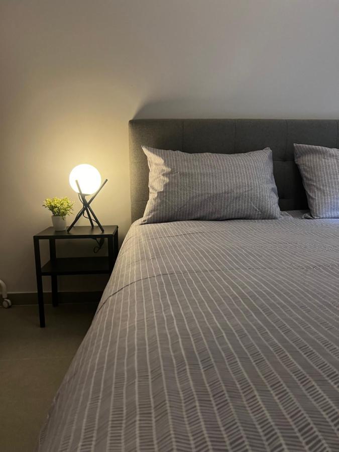 Appartement Agia Sofia Noir *
